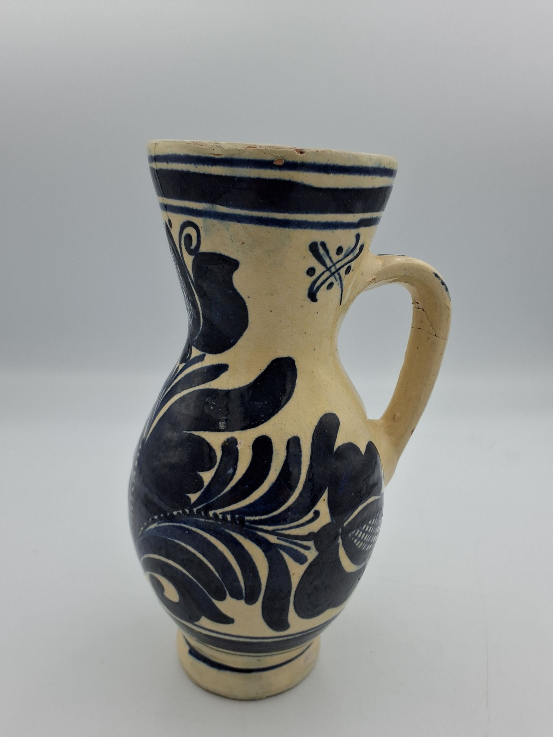 Korund vase med hank. Ungarsk.